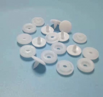 Resin four snap fastener